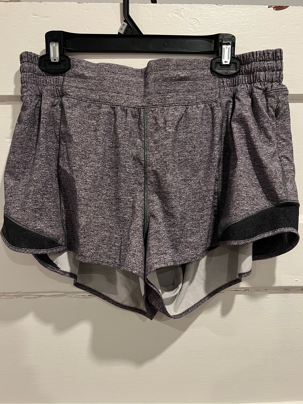 Lululemon Hotty Hot High Rise 2.5” Shorts